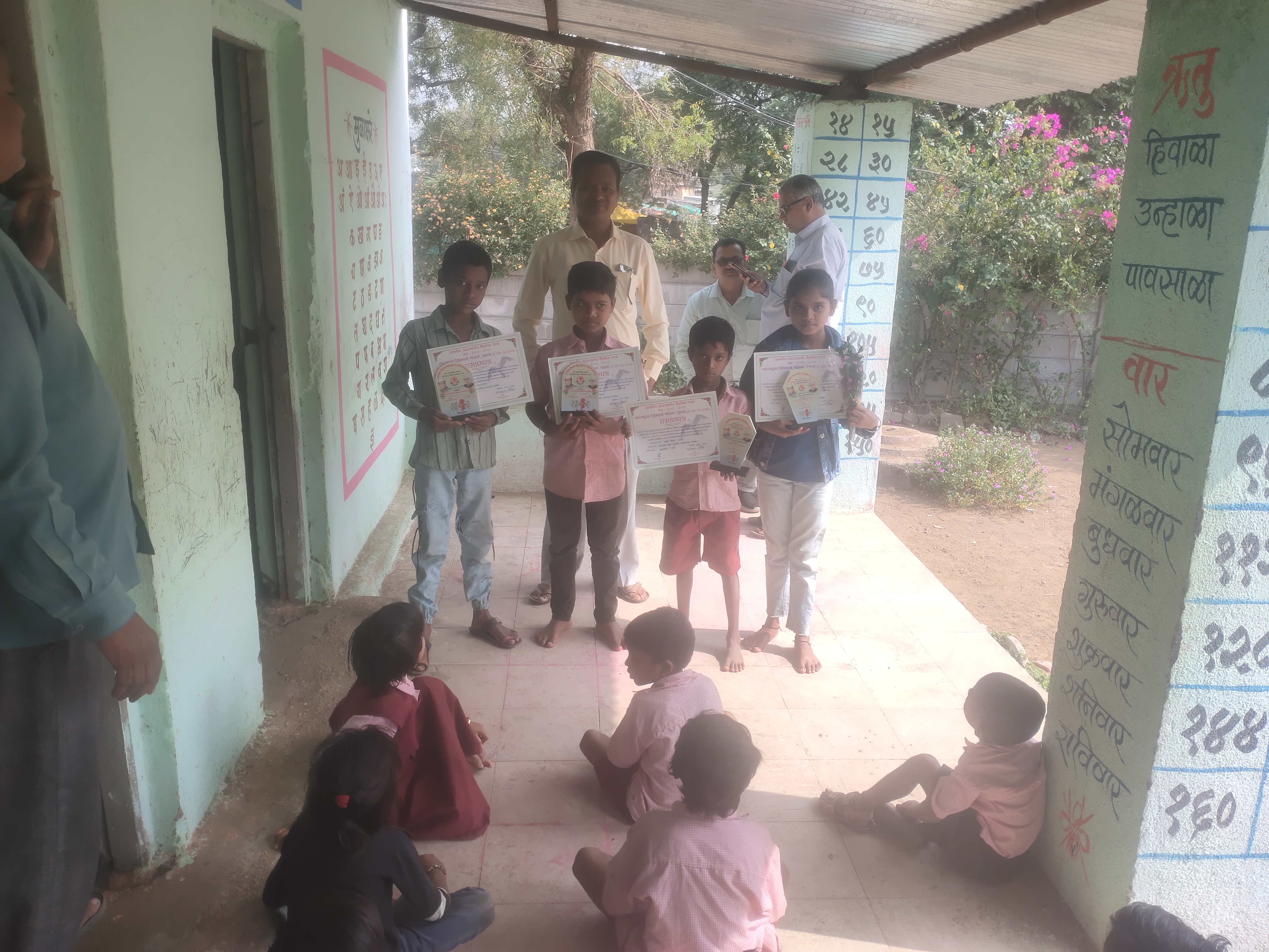 Students at Vasantrao Naik Primary Ashram School, Abhoda